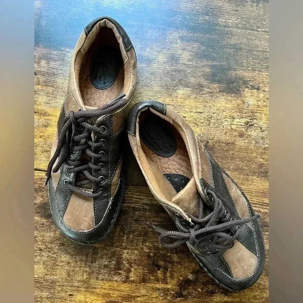 b.o.c. Born Concepts womens lace up oxford shoe. Size: 8/39